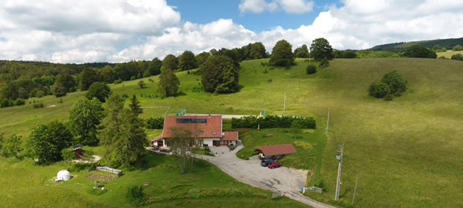 les pelaz Gite de groupe Ain Montagne du Jura